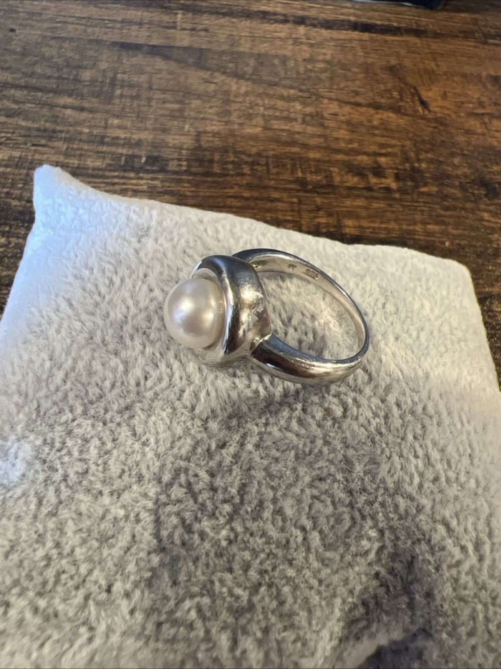 Sterling Silver Ring cultured freshwater pearl bezel Size 5